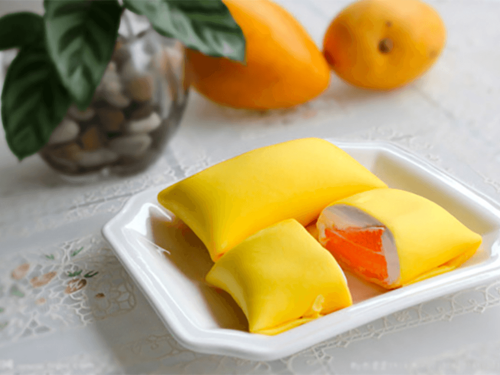 Cách làm bánh crepe xoài đơn giản mà vẫn “sang chảnh” để đãi khách quý