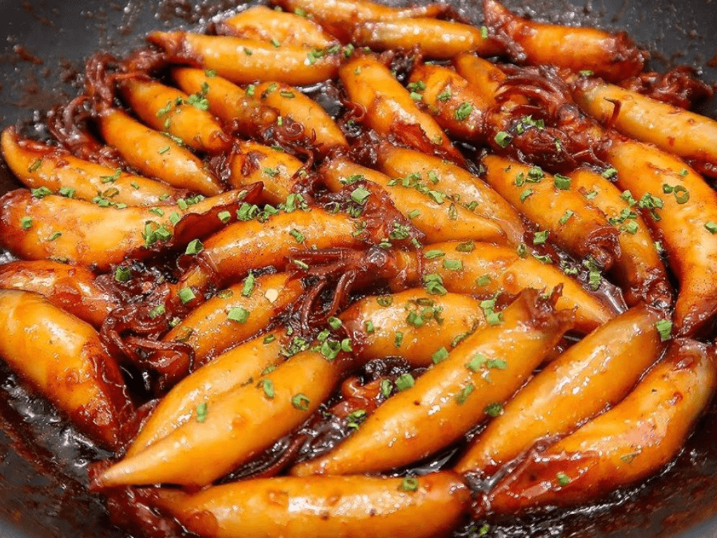 Cách làm mực trứng chiên nước mắm vàng ”ỏng ả” không tanh cực bén mồi