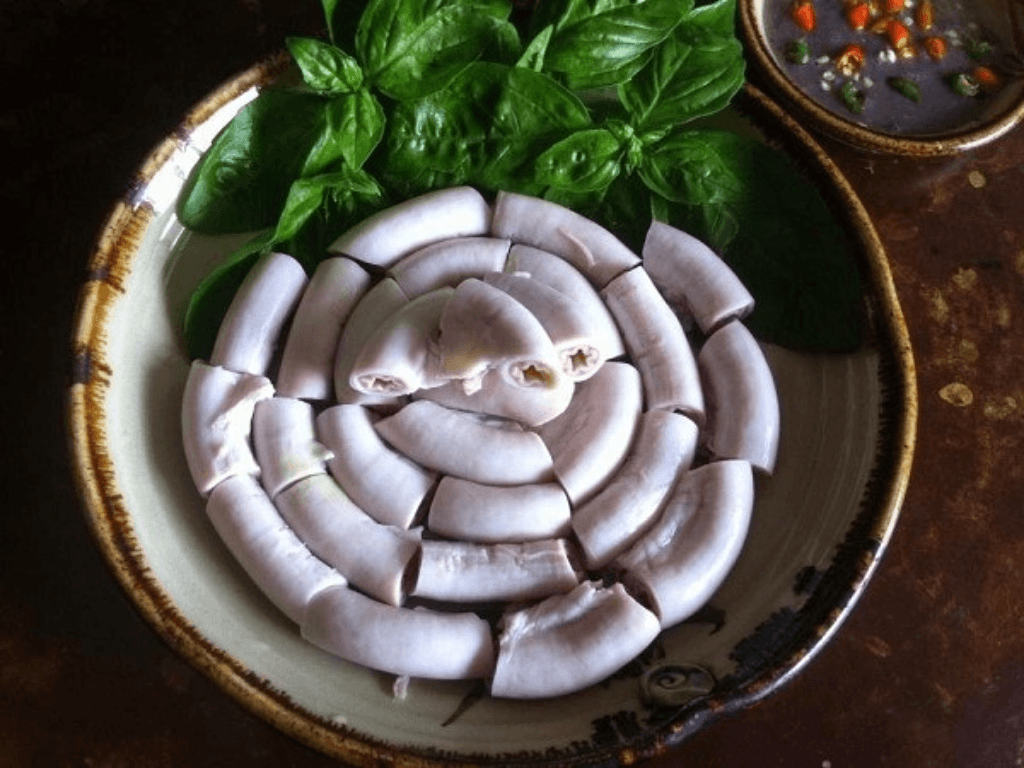 Cách luộc lòng lợn không bị đắng không hôi trắng giòn “y xì” ngoài quán nhậu