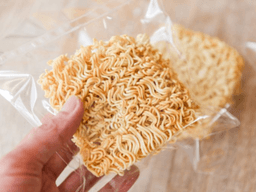 ăn mì tôm sống có béo không