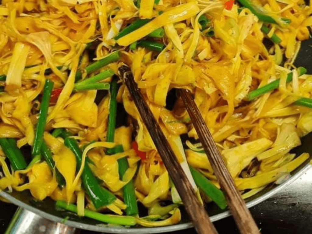 Cách làm xơ mít xào sả ớt “ngon quên lối về” từ nguyên liệu tưởng bỏ đi