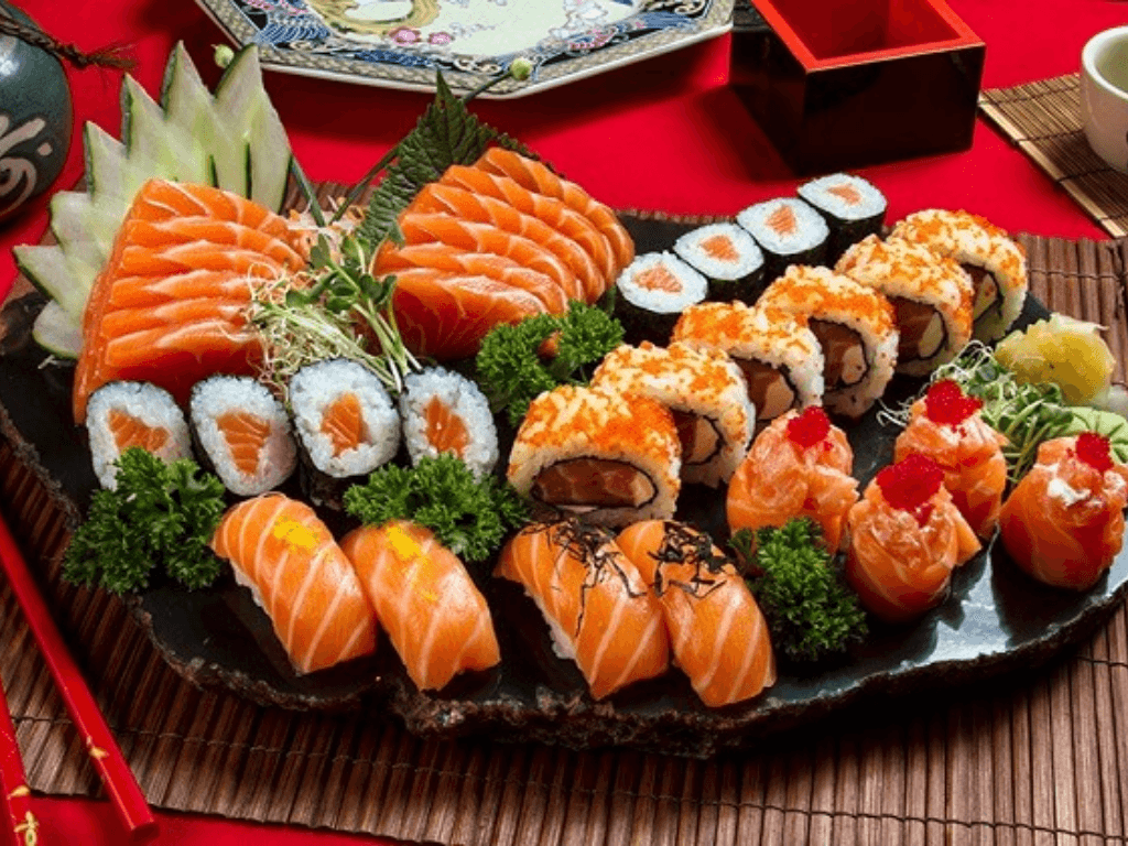 Sushi khác sashimi như thế nào? Tưởng giống mà khác “một trời một vực”
