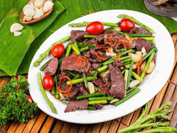 thịt trâu xào với rau gì ngon