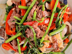 cách xào thịt bò với cần tây