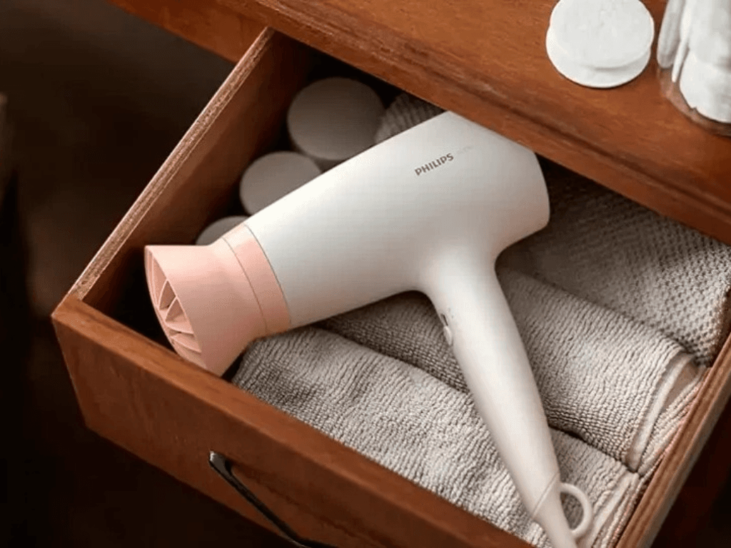 Nên mua máy sấy tóc loại nào cho tóc yếu dễ gãy rụng mà giá cả lại “hạt dẻ”