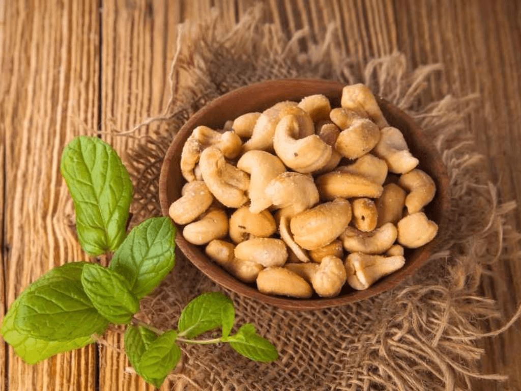 Ăn hạt điều có mập không? Câu trả lời khiến hội “nghiện hạt” vui mừng