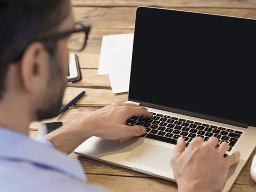 Màn hình laptop bị đen và những “chiêu” khắc phục mà dân kỹ thuật hay dùng