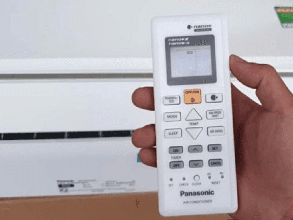 Remote máy lạnh không hiển thị nhiệt độ có phải do nguyên nhân “lạ đời” này