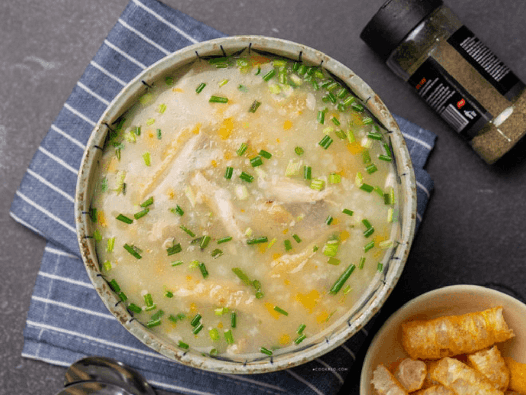 Cách nấu cháo trứng gà cho người lớn ăn vào khỏe người những ngày “ẩm ương”