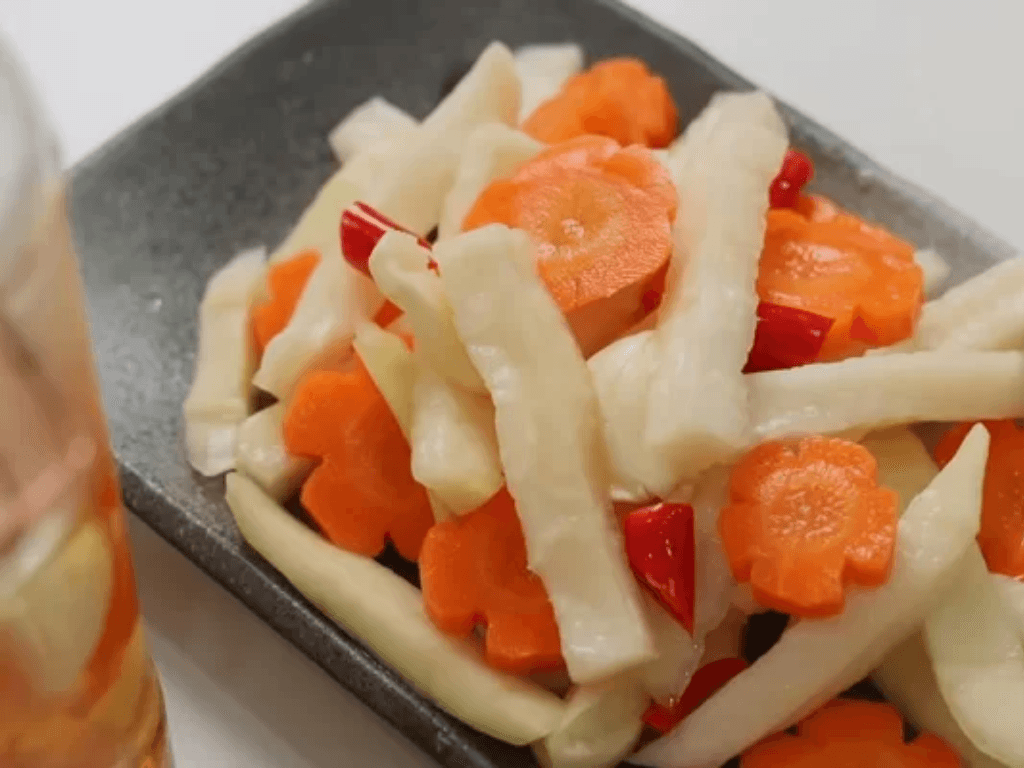 Cách làm cà rốt su hào chua ngọt ăn liền món ăn kèm "cực phẩm" nâng tầm bữa cơm