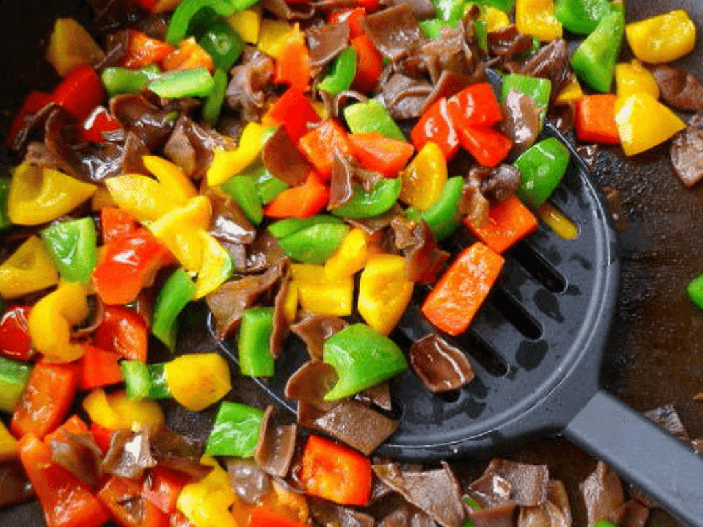 Cách xào ớt chuông chay ngon hơn cả món mặn khỏi cần lo “hôm nay ăn gì”