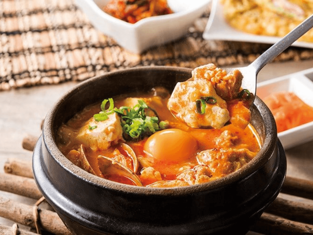 Nấu canh kim chi trứng đừng làm theo cách cũ đây mới là "chân ái" của bạn