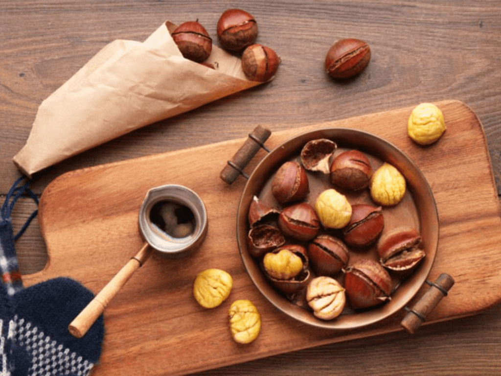 Cách tách vỏ hạt dẻ sống nhanh như chớp nguyên hạt 100% không cần dao kéo