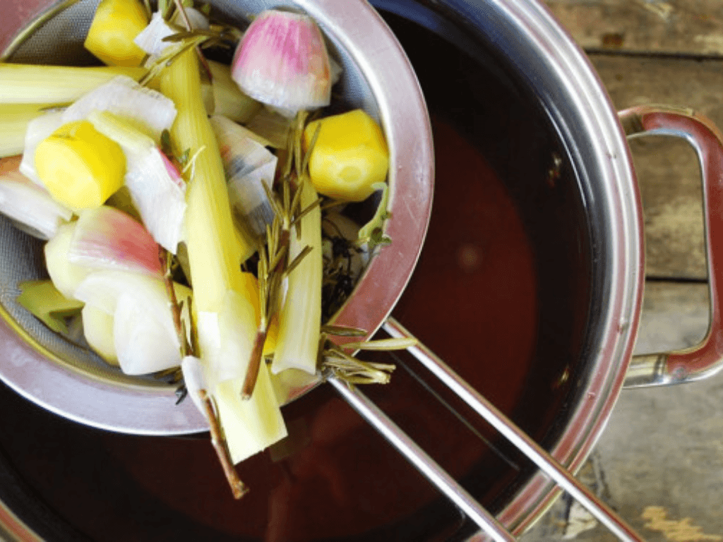 Cách nấu nước mát thơm ngon hô biến các nguyên liệu rẻ tiền thành “thuốc tiên”