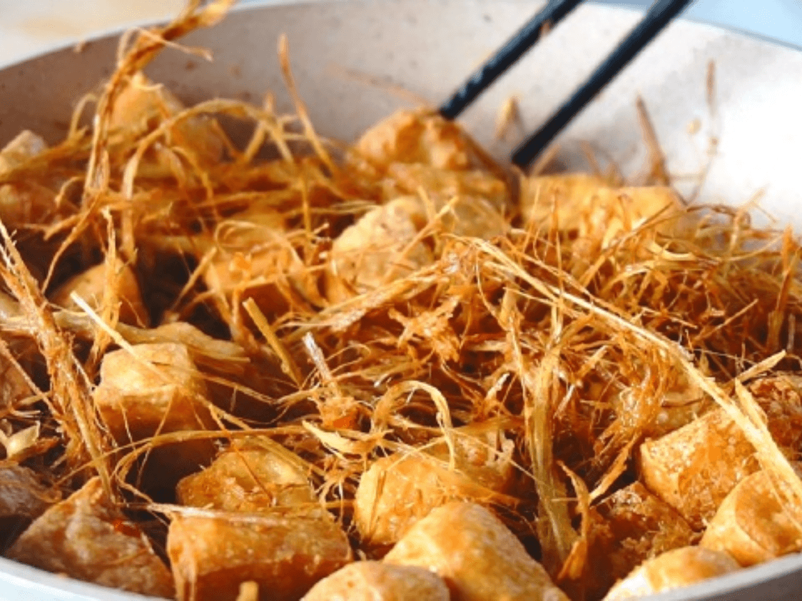 Cách làm đậu hũ chiên muối sả "siêu phẩm" cơm nhà khiến già trẻ phát cuồng