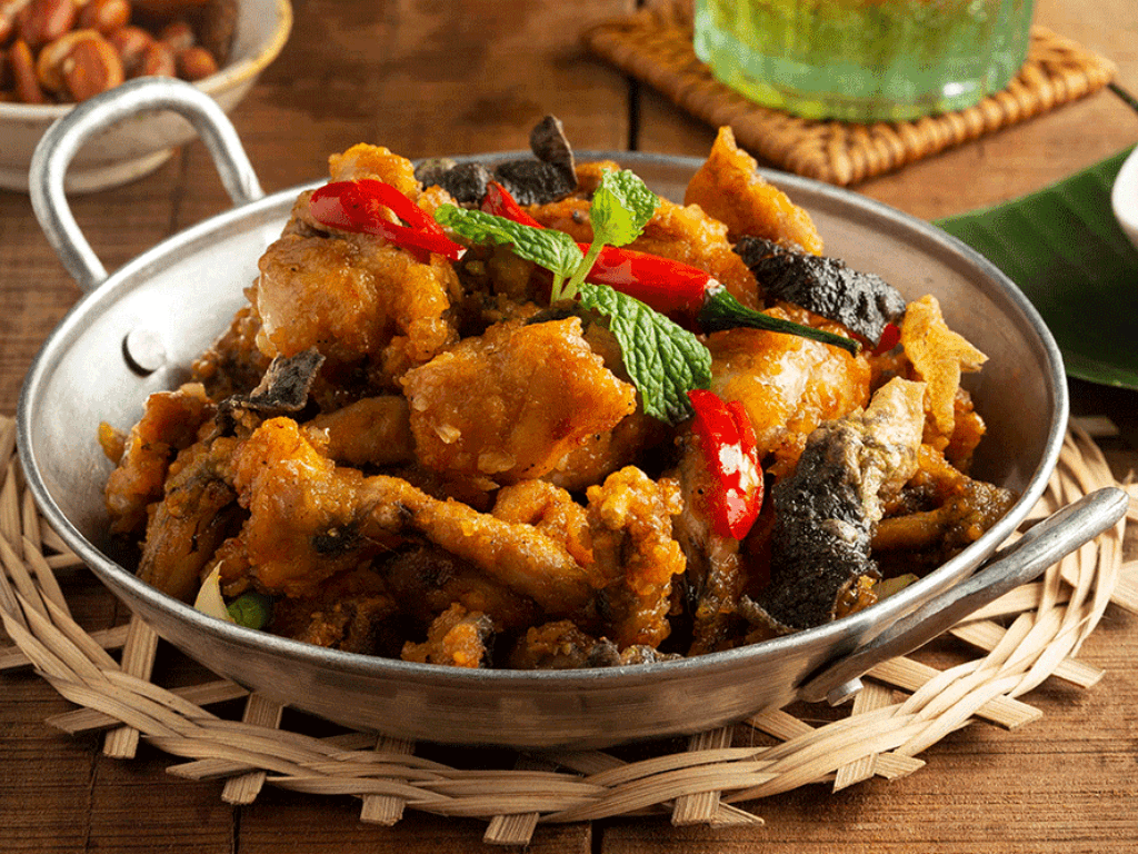 Cách làm ếch chiên nước mắm ngon “chấn động” khiến chồng con đòi ăn hoài