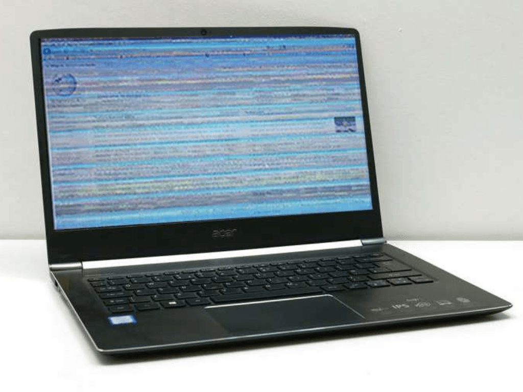 Màn hình laptop bị giật liên tục bật mí hiện tượng "giật lag" đầy ám ảnh