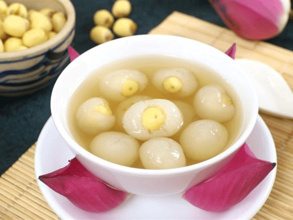 Cách nấu chè chôm chôm ngon với chiêu tách hạt "thần tốc" không bị nát