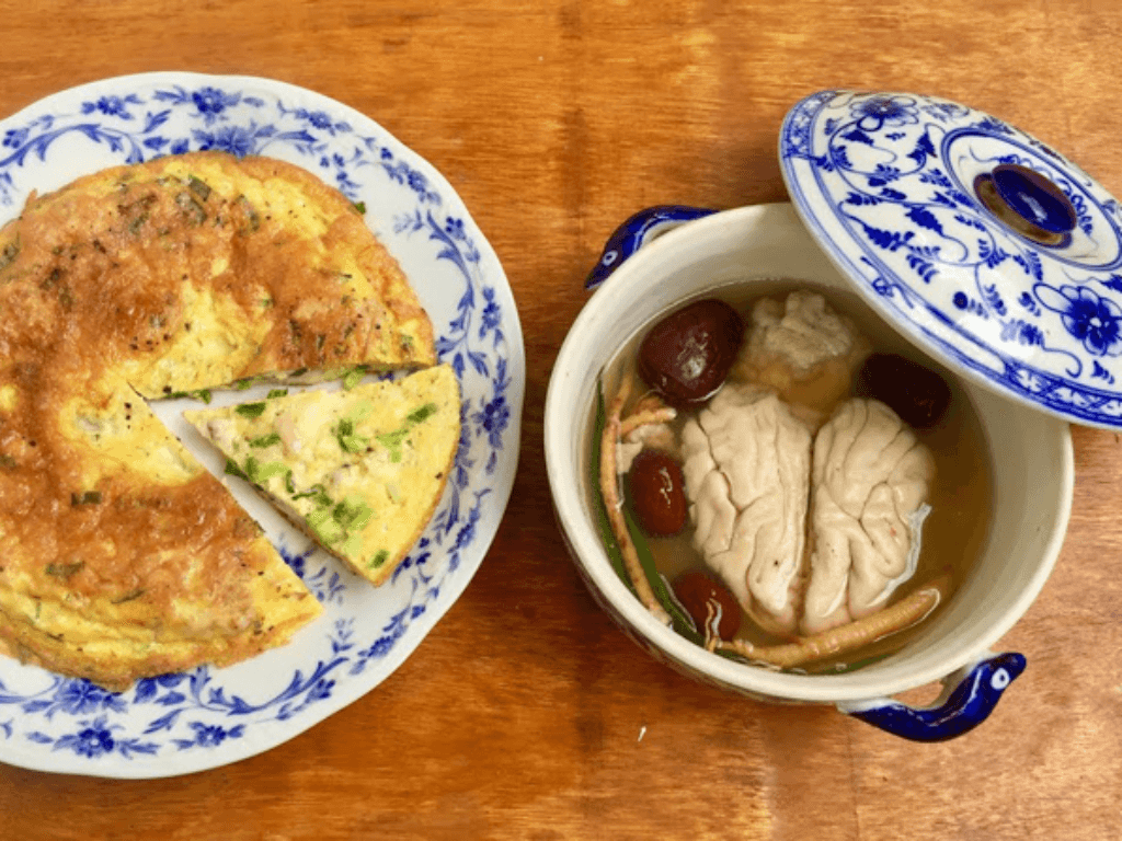 Cách chưng óc heo không tanh béo ngậy bé lười ăn mấy cũng phải "húp trọn tô"