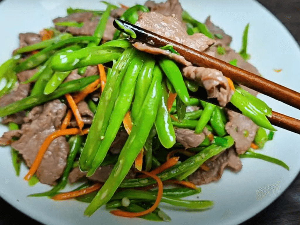 Cách làm thịt bò xào đậu que đơn giản đến mức người "mù nấu ăn" cũng làm được