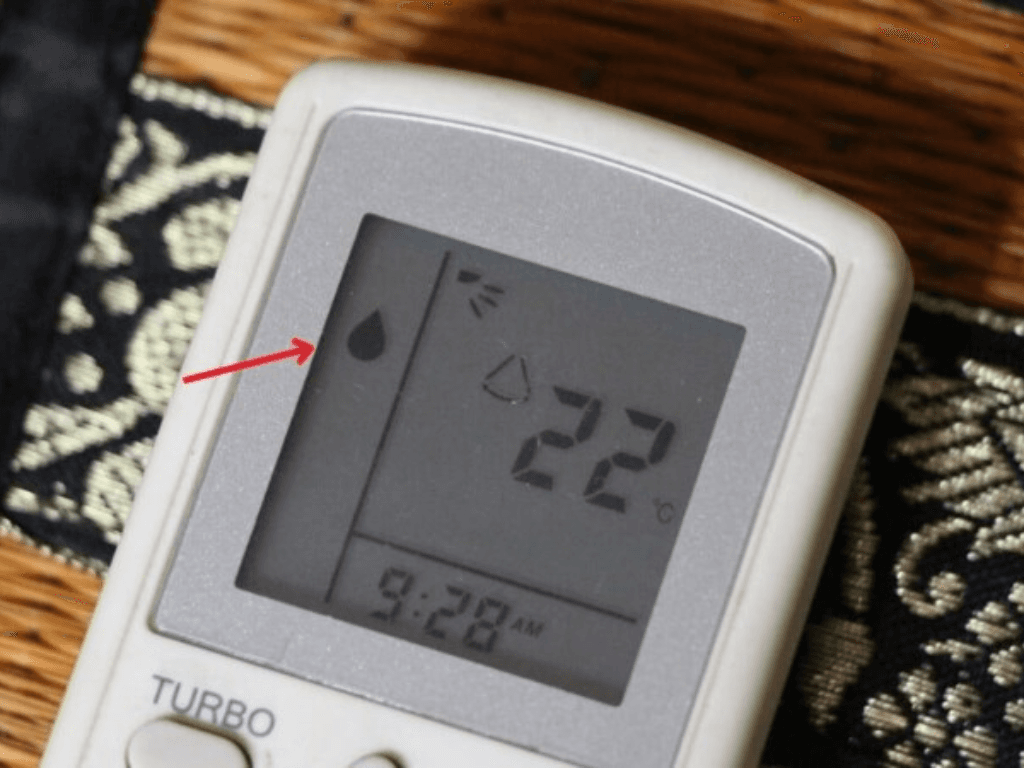 Cách bật chế độ giọt nước điều hoà 1 chạm xua tan cảm giác “bết dính” ngày mưa