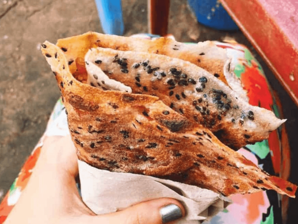 Cách làm bánh tráng mắm ruốc siêu dễ ăn khuya cực “hợp rơ” nhưng coi chừng béo