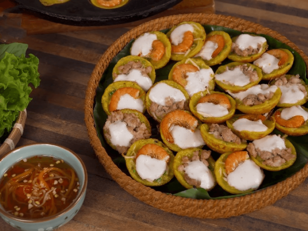 Cách làm bánh khọt nước cốt dừa đỉnh cao nhờ bí quyết đổ vỏ “mỏng tanh”