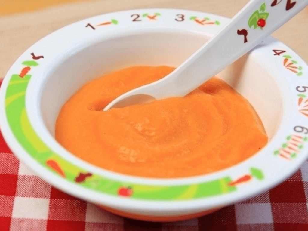 Cách nấu cháo gấc cho bé ăn dặm siêu mịn trẻ lười ăn cũng phải “nuốt chửng”