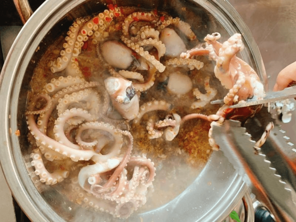 Cách hấp bạch tuộc với bia công thức "chấn động" giúp bạch tuộc giòn sần sật