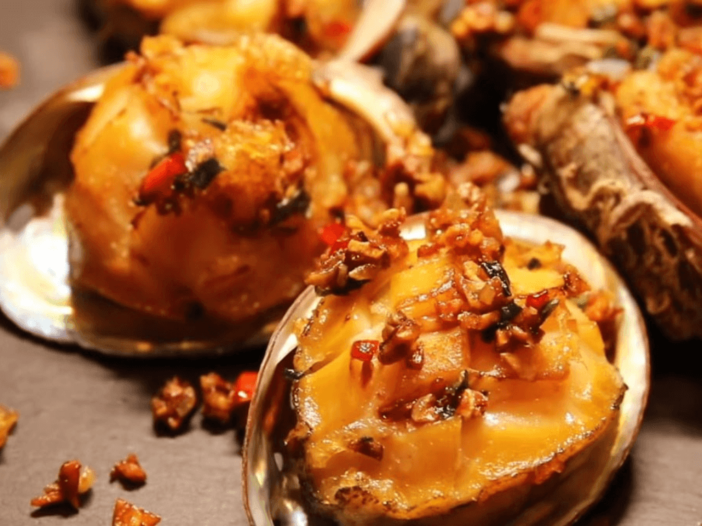 Cách làm bào ngư chiên bơ tỏi đẳng cấp nhà hàng 5 sao dễ dàng tại nhà