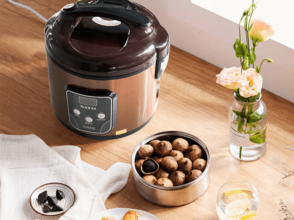 Cách làm tỏi đen bằng nồi cơm điện biến gia vị thường ngày thành "thần dược"