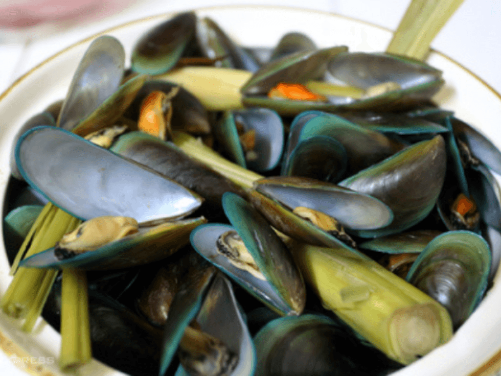 Vẹm xanh hấp sả cách làm 100% không tanh vẹm béo căng mọng làm chồng mê vợ đắm