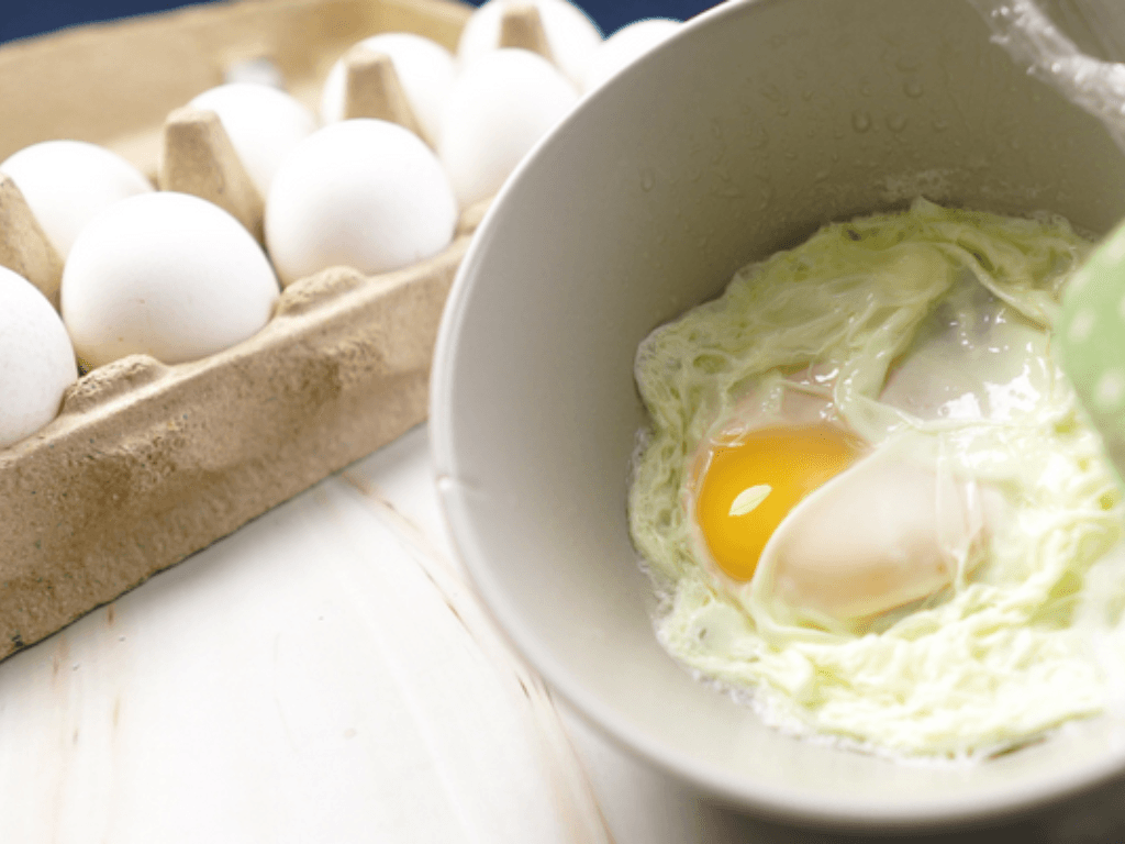 Cách chiên trứng bằng lò vi sóng 100% không nổ 1 phút 30 giây có ngay thành quả