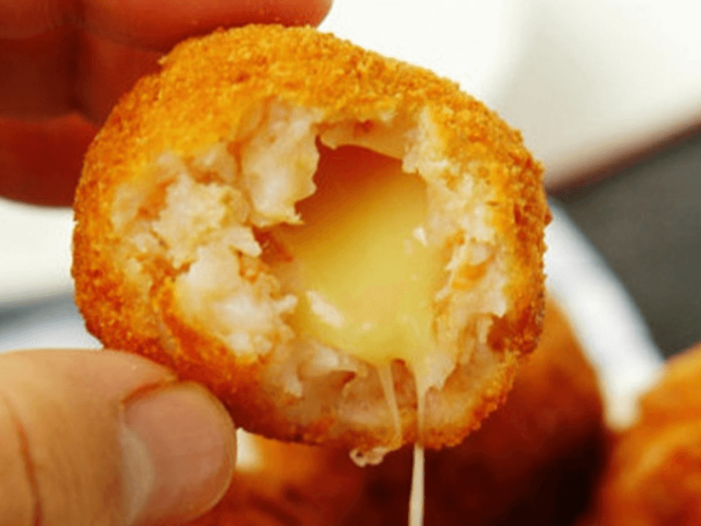 Viên tôm phô mai cách làm siêu dễ “ngon bùng nổ” với nguyên liệu có sẵn