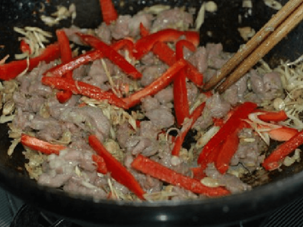Cách làm thịt dê xào sả ớt chủ quán dê nổi tiếng tiết lộ công thức đặc biệt