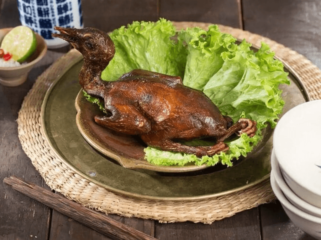 Cách làm bồ câu nướng muối ớt đệ nhất "thần điêu đại hiệp" phiên bản bếp