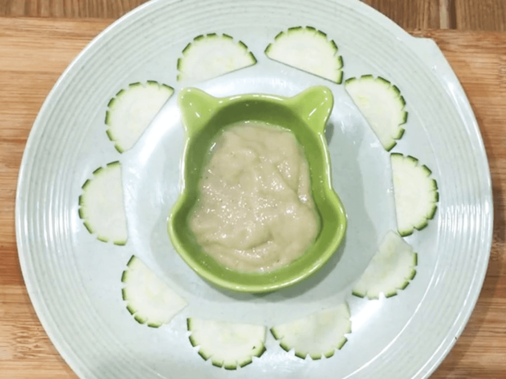 Cách nấu cháo bí ngòi cho bé ăn dặm công thức “đỉnh cao” giúp bé hết táo bón