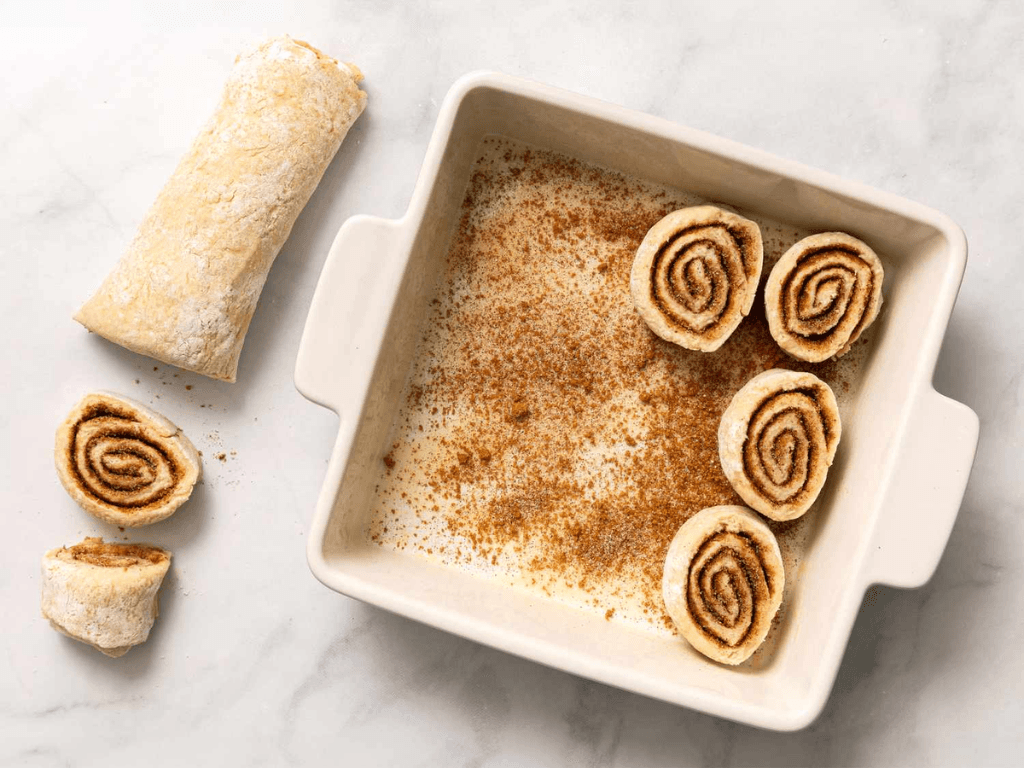 Cách làm bánh mì cuộn nho quế phiên bản "pro" ngon hơn ngoài tiệm gấp mấy lần