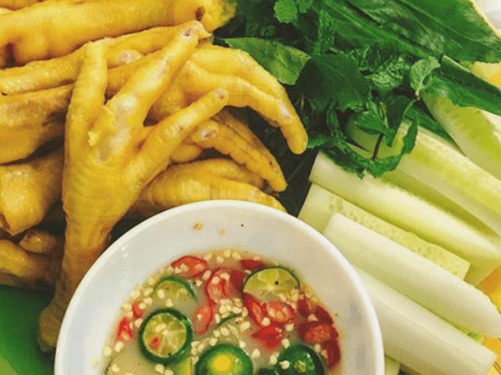 Cách luộc chân gà trắng giòn “đứt đôi vẫn giòn” mấu chốt nằm ở thời gian