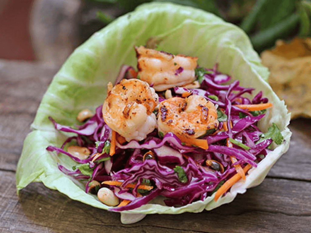 Cách làm gỏi bắp cải tôm thịt món ăn "vàng" cho người ăn kiêng giảm cân