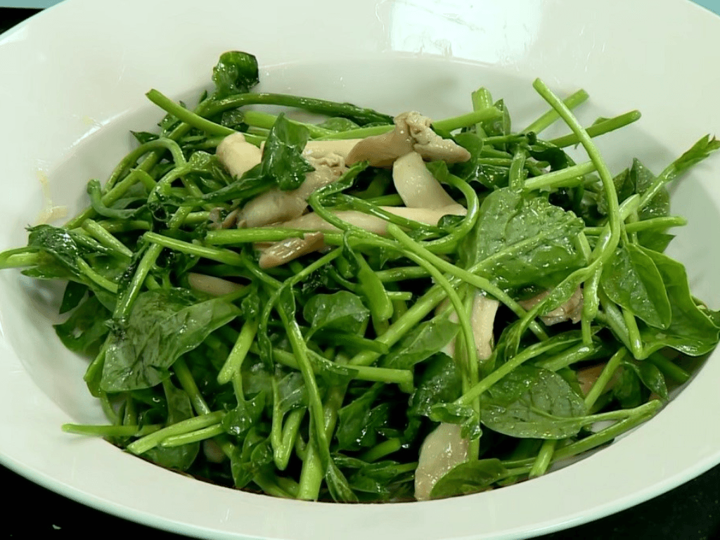 Cách làm rau mồng tơi xào tỏi tiết lộ bí mật “nhà nghề” 30 năm không ai biết