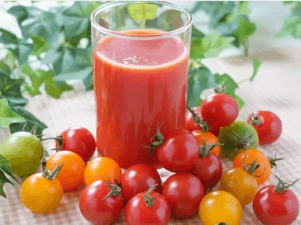 Uống sinh tố cà chua mỗi ngày có tốt không? Bí mật 'hack' da trắng mịn