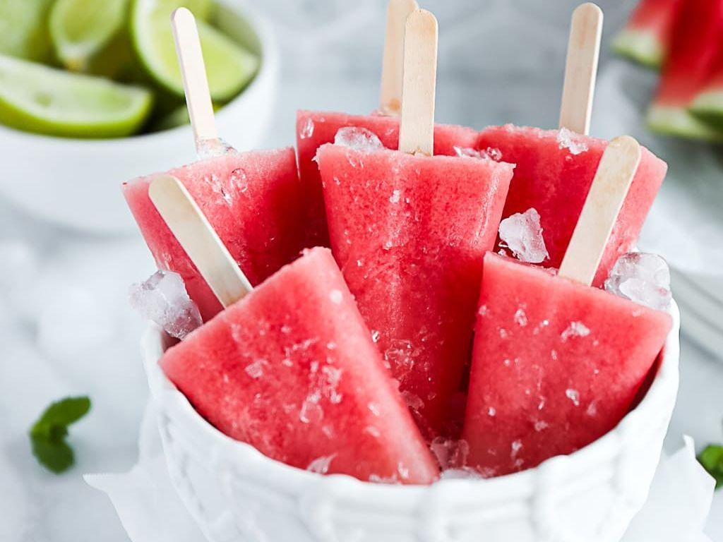 Cách làm kem dưa hấu không bị dăm cả nhà "gật gù" khen