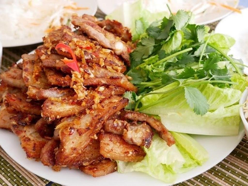 Cách làm thịt lợn rừng nướng "thơm lừng" không hề dai