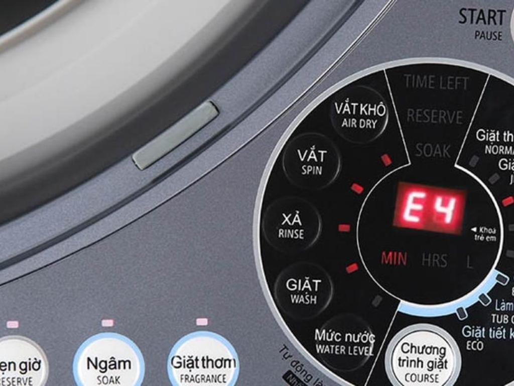 Máy giặt Toshiba báo lỗi E4: Do đâu? Sửa thế nào "chẳng cần" thợ?