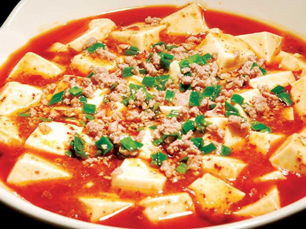 Cách làm đậu hũ non sốt cà chua thịt bằm "chuẩn vị" cơm nhà