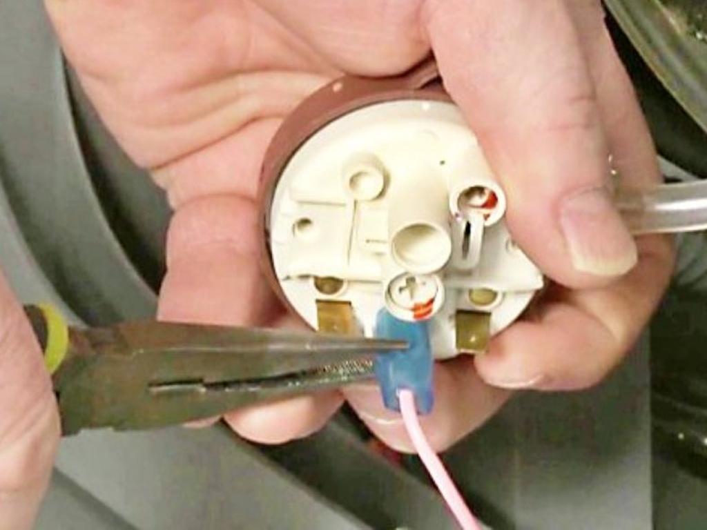 Phao áp suất máy giặt là gì? "Bí mật" cực lạ ít ai biết