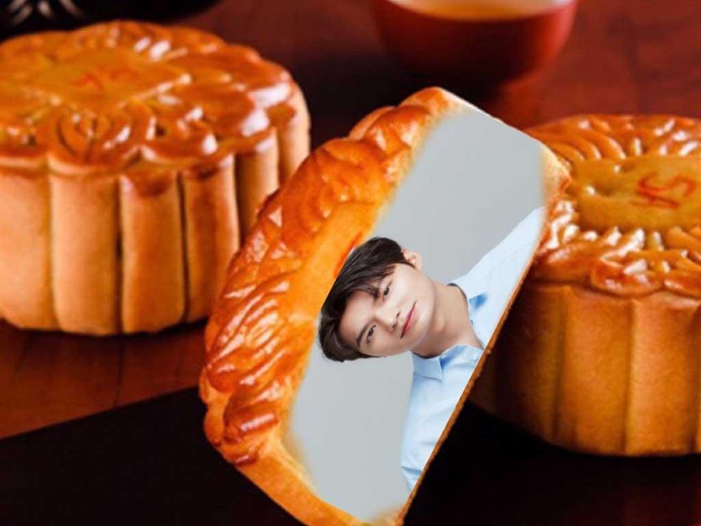 Cách chế ảnh bánh trung thu hài hước “gây cười” dân mạng