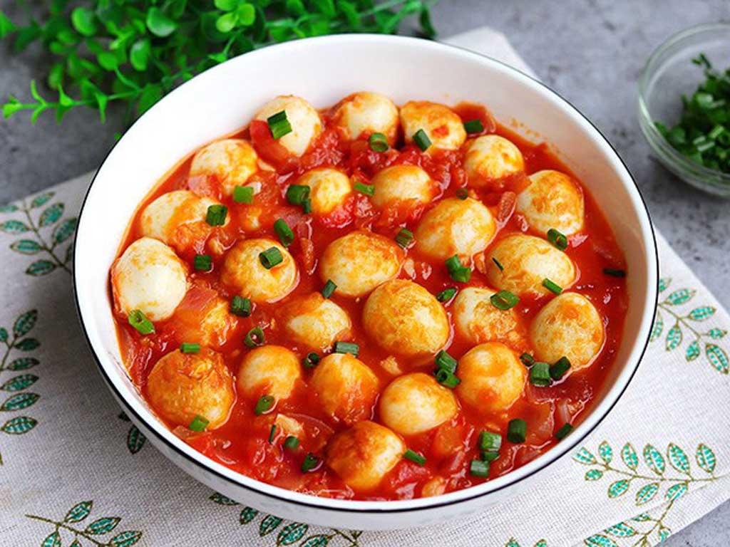 Cách món trứng cút sốt cà chua “siêu dễ” bé nào cũng thích
