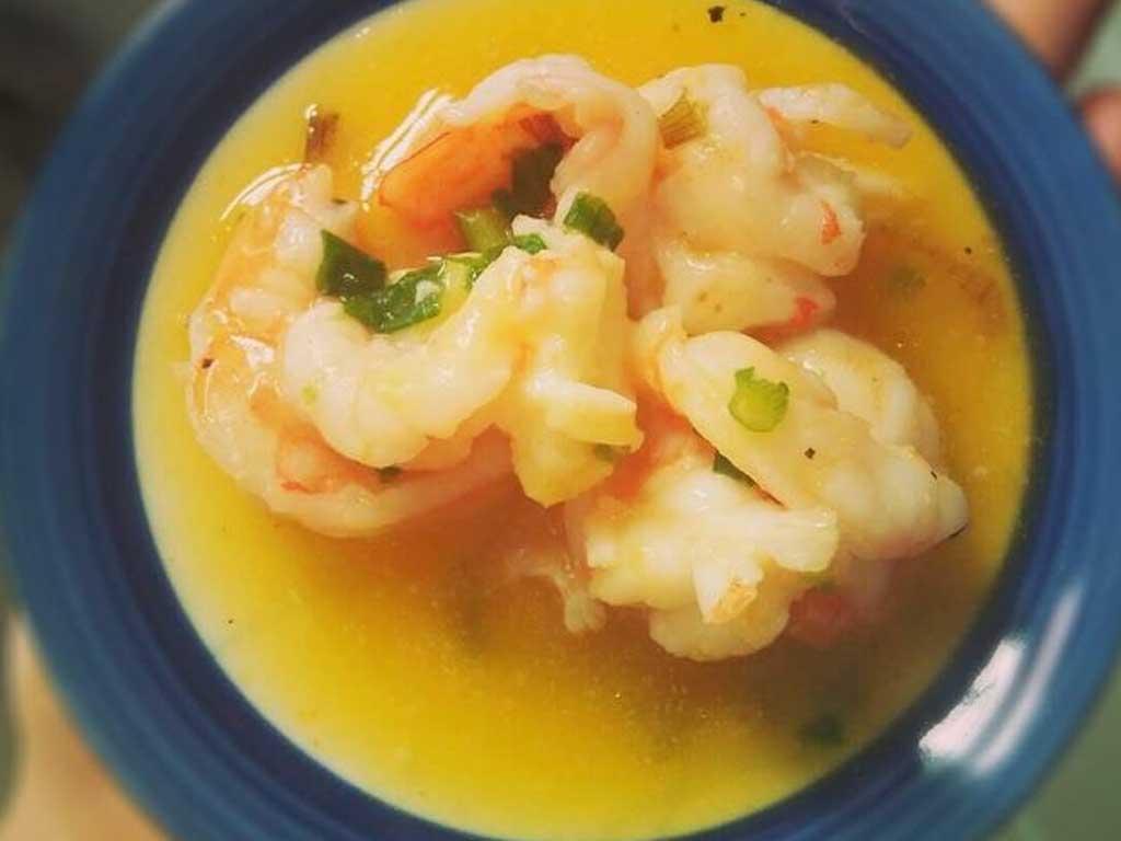 Cách làm tôm sốt cam cho bé ăn dặm "bé mê mẹ nhàn"